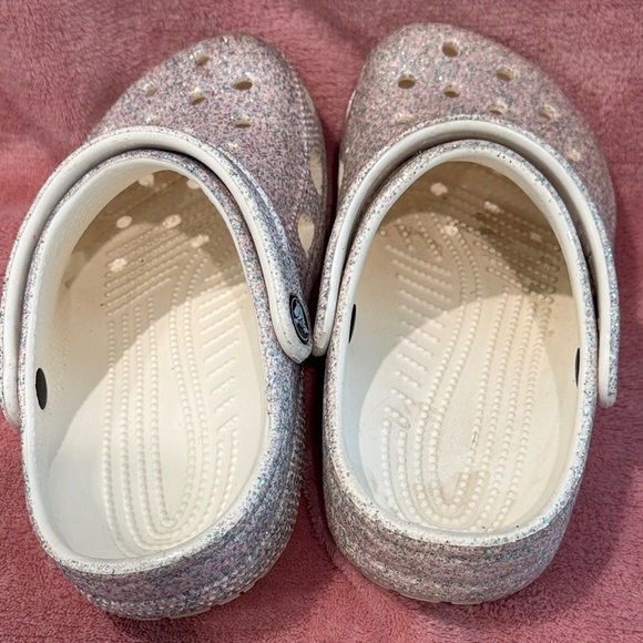 CROCS Kids Silver Glitter Clogs - Picture 4 of 5